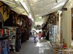 gesch�ftiges Treiben in der Altstadt von Rhodos