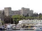 Gro�meisterpalast von Rhodos (Blick vom Hafen Mandraki)