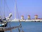 Rhodos: Hafen Mandraki und die drei Windm�hlen