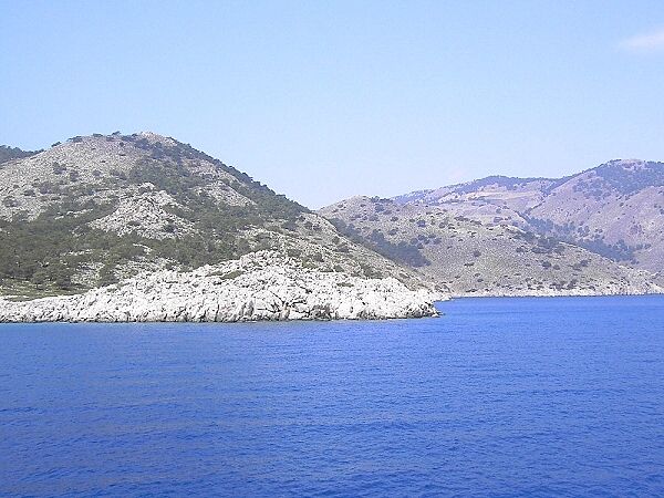 Entlang der S�dk�ste der Insel Symi