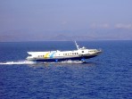 Schneller als mit der F�hre geht's mit dem Tragfl�chenboot