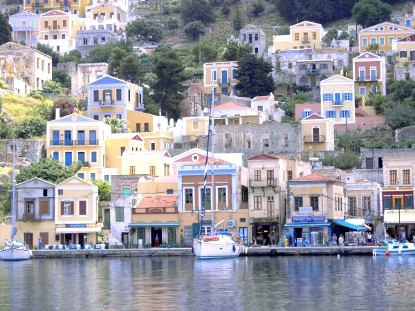 Stadt Symi: das Hafenviertel Gialos (�stliches Ufer)