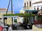 Symi Chorio: auch hier gibt es gem�tliche Tavernen ...